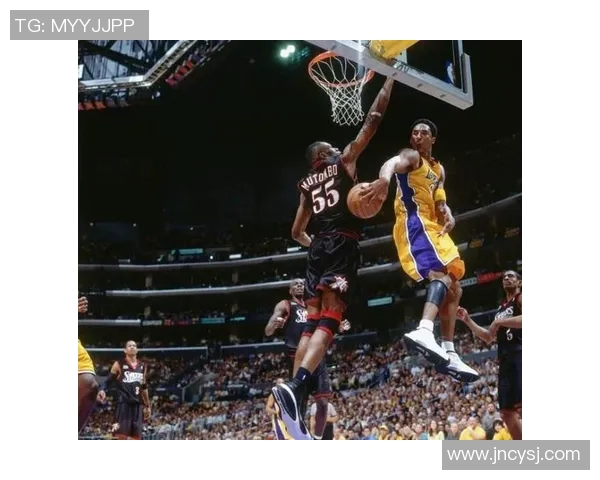 鹿岛鹿角与柏斯波利斯的巅峰对决谁能笑到最后